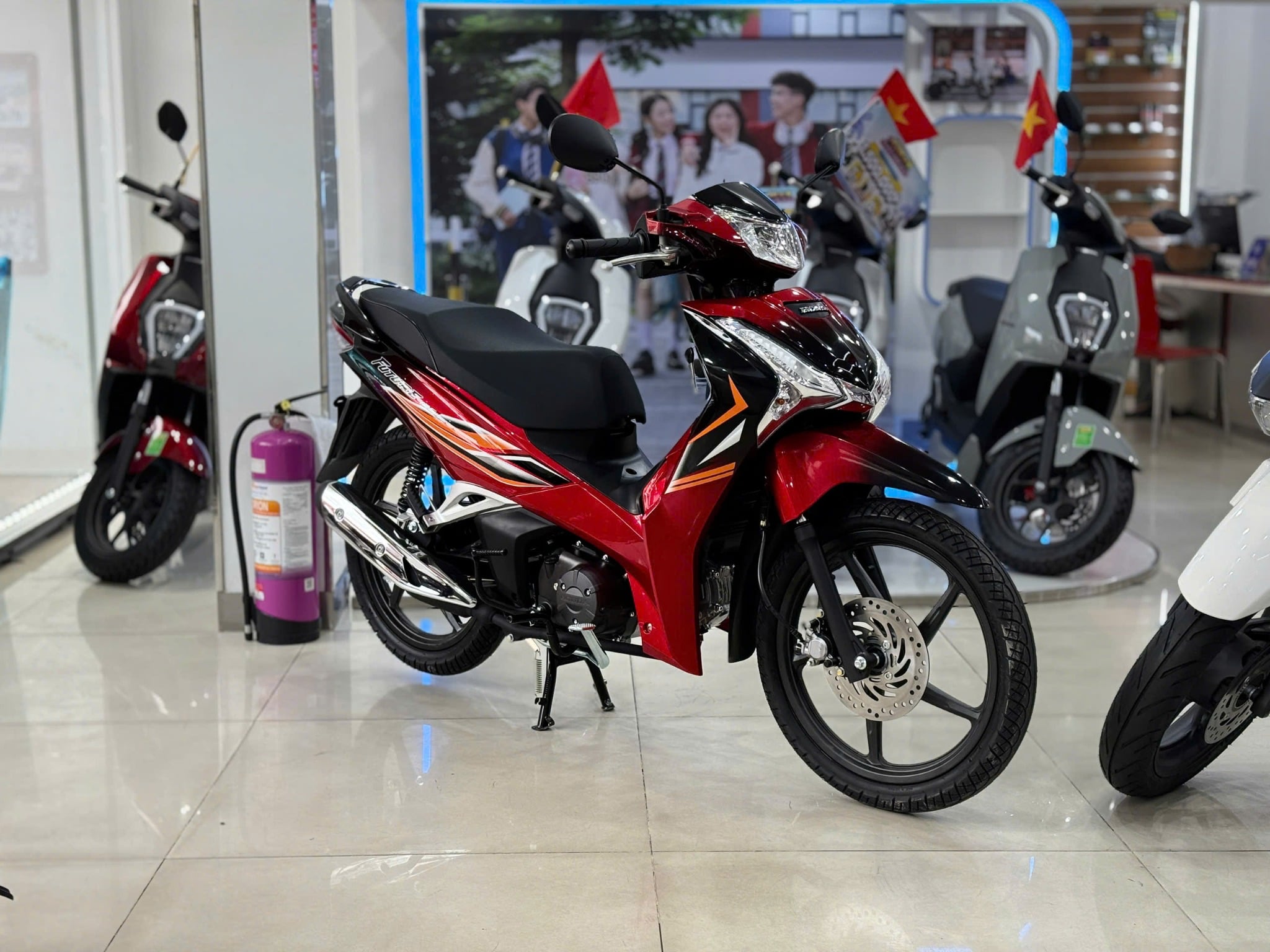 Future Đỏ Đen Đấu Tem