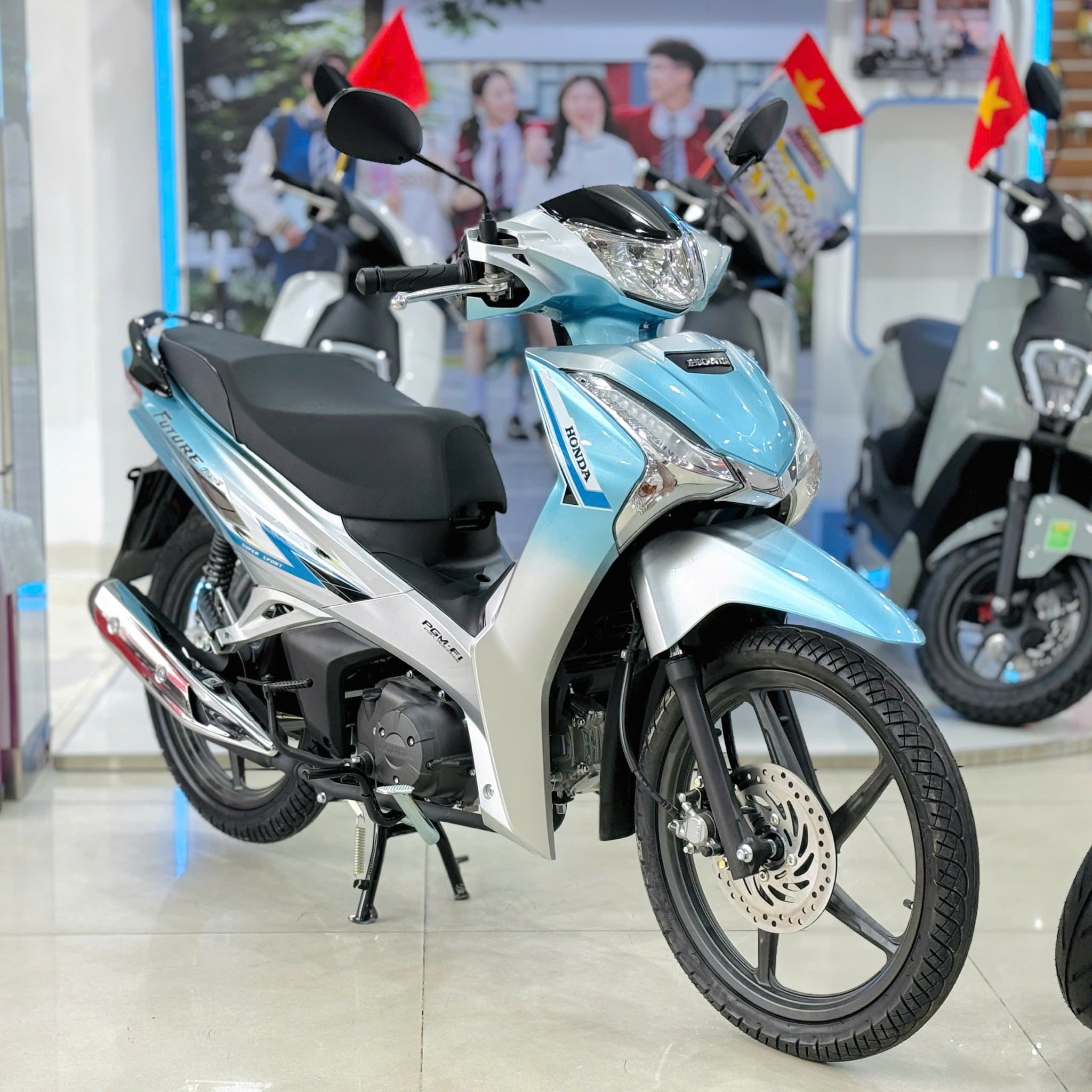 Future Xanh Trắng Đấu Tem