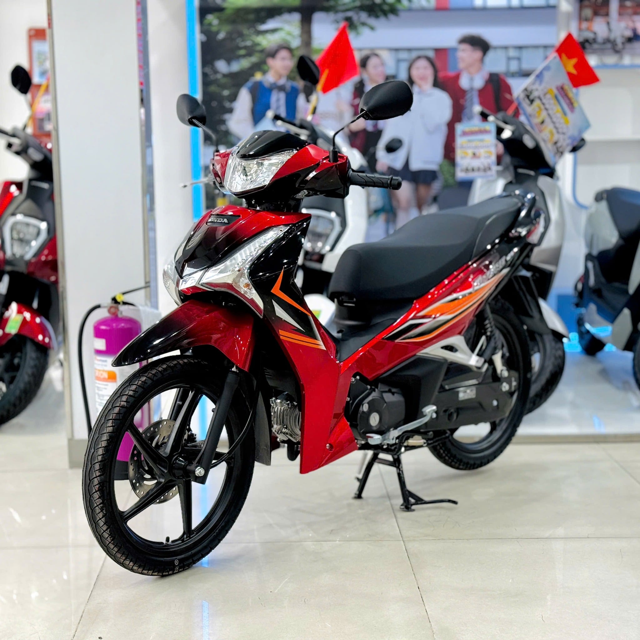 Future Đỏ Đen Đấu Tem