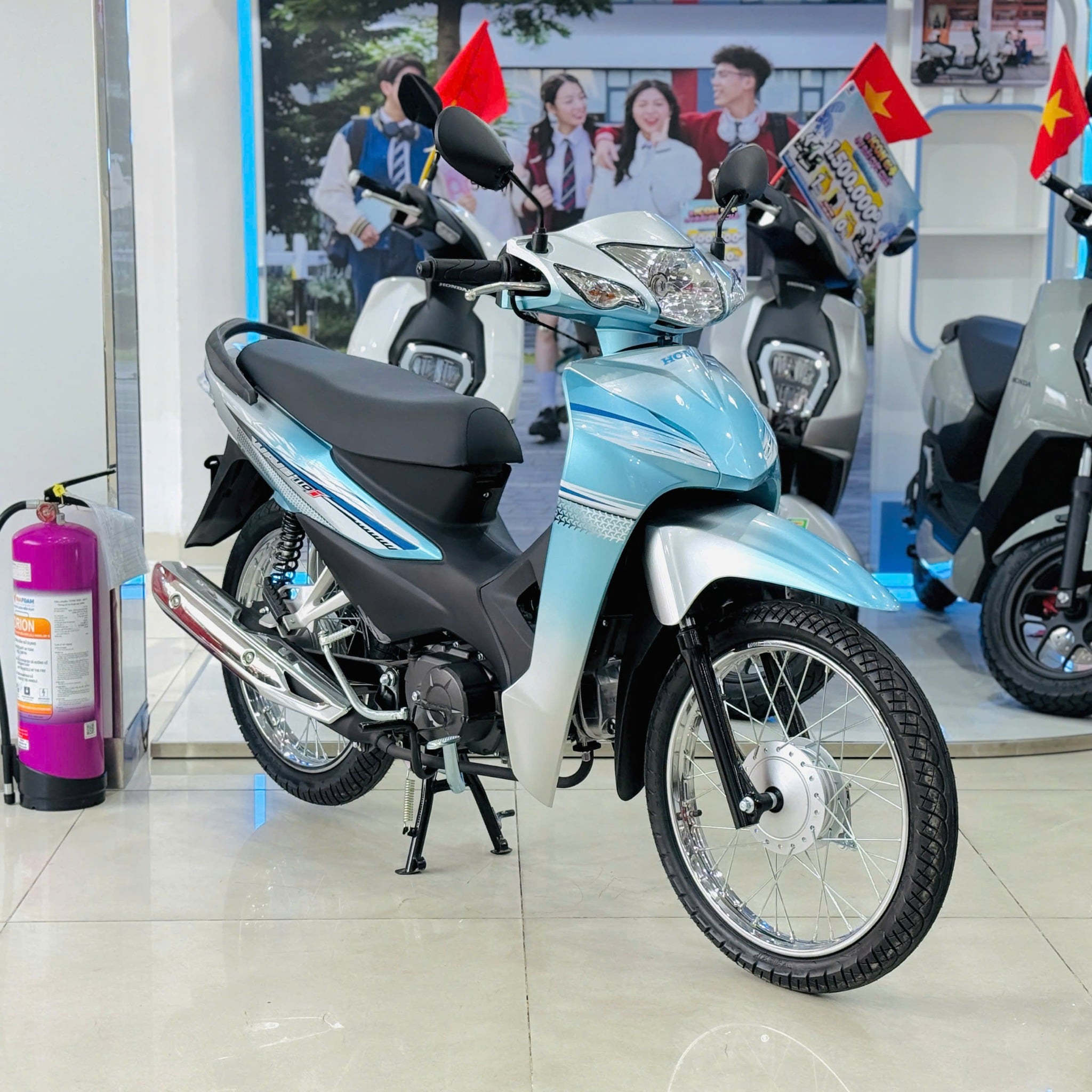 Wave Alpha Xanh Trắng Đấu Tem