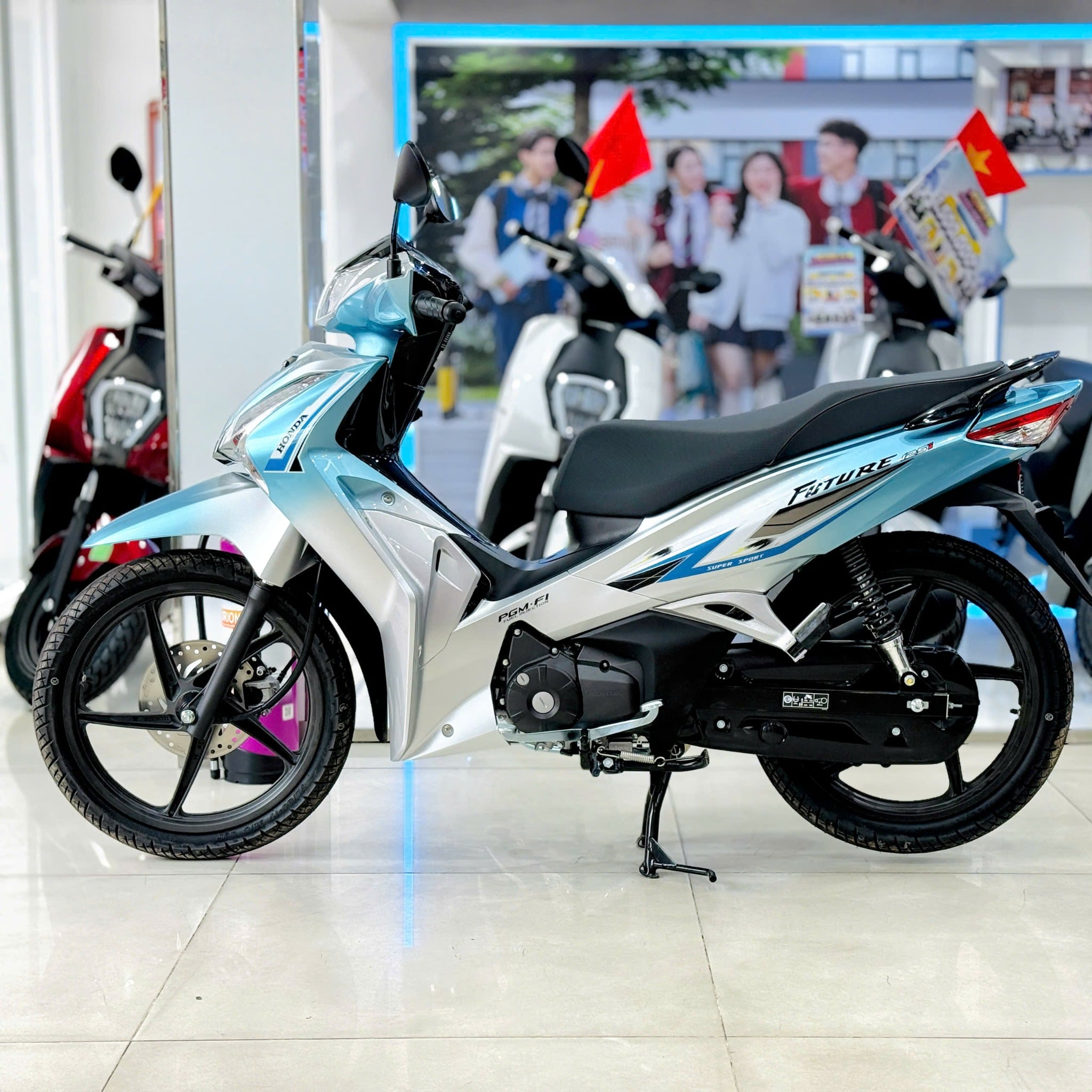 Future Xanh Trắng Đấu Tem