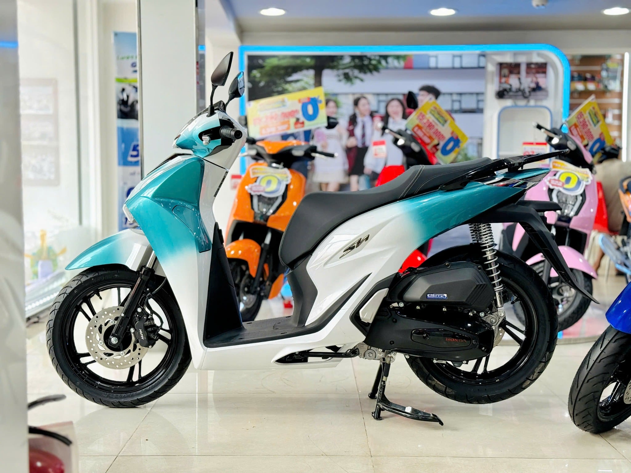 SH 125/160 TRẮNG LOANG XANH
