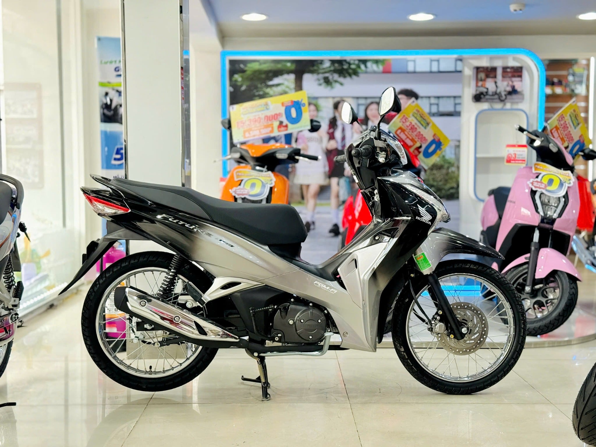 FUTURE ĐEN LOANG BẠC