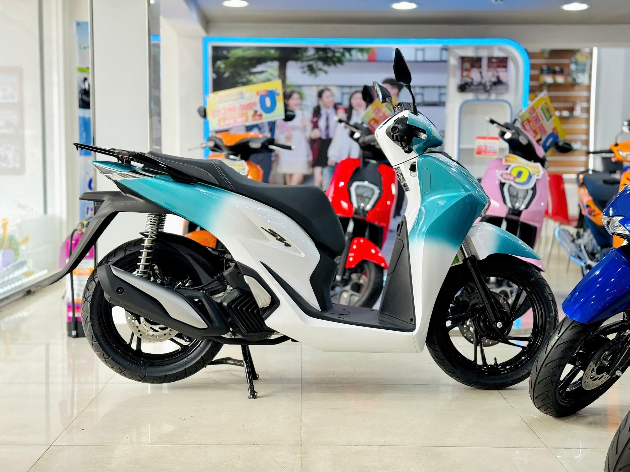 SH 125/160 TRẮNG LOANG XANH