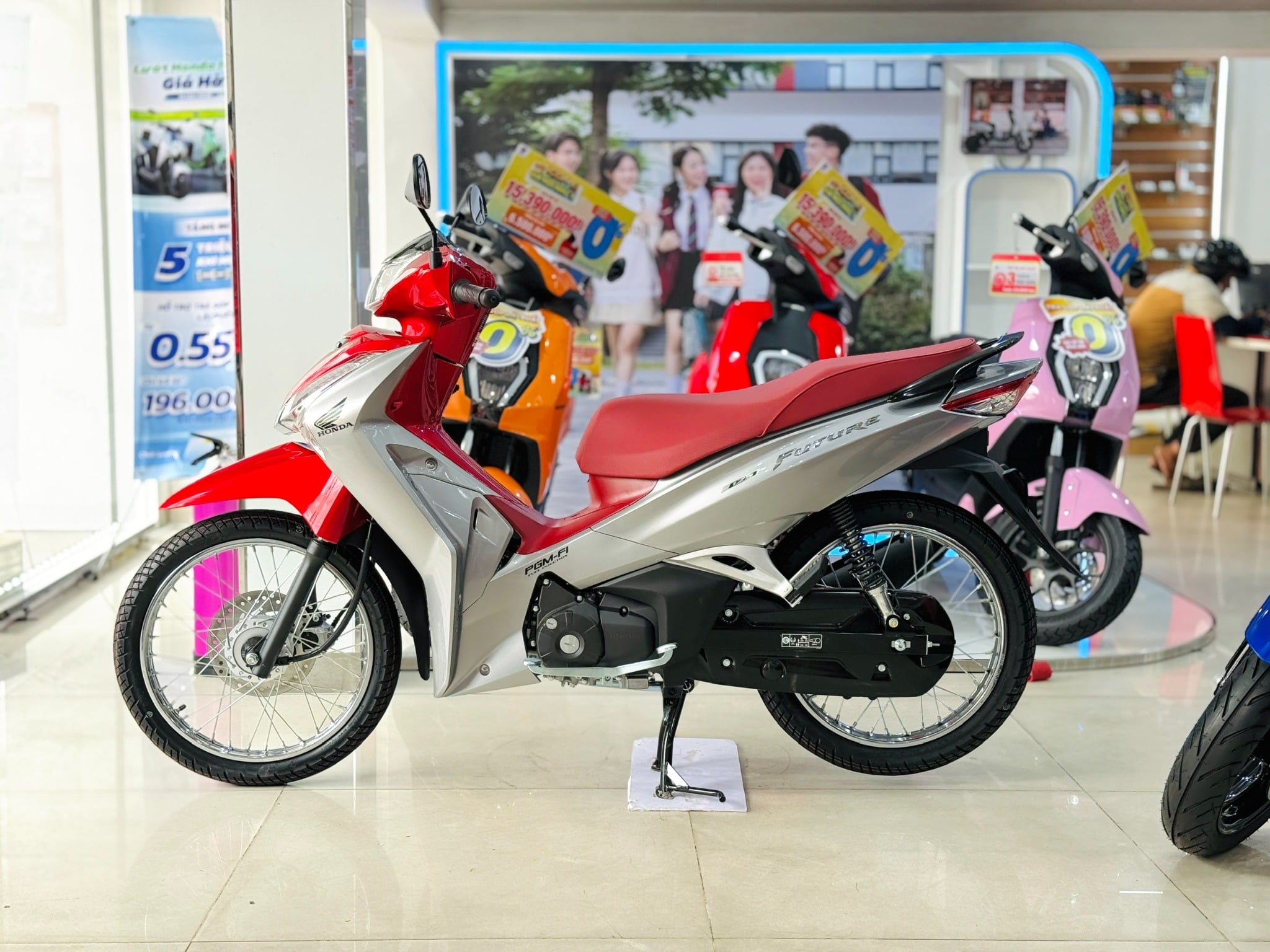 FUTURE ĐỎ BẠC
