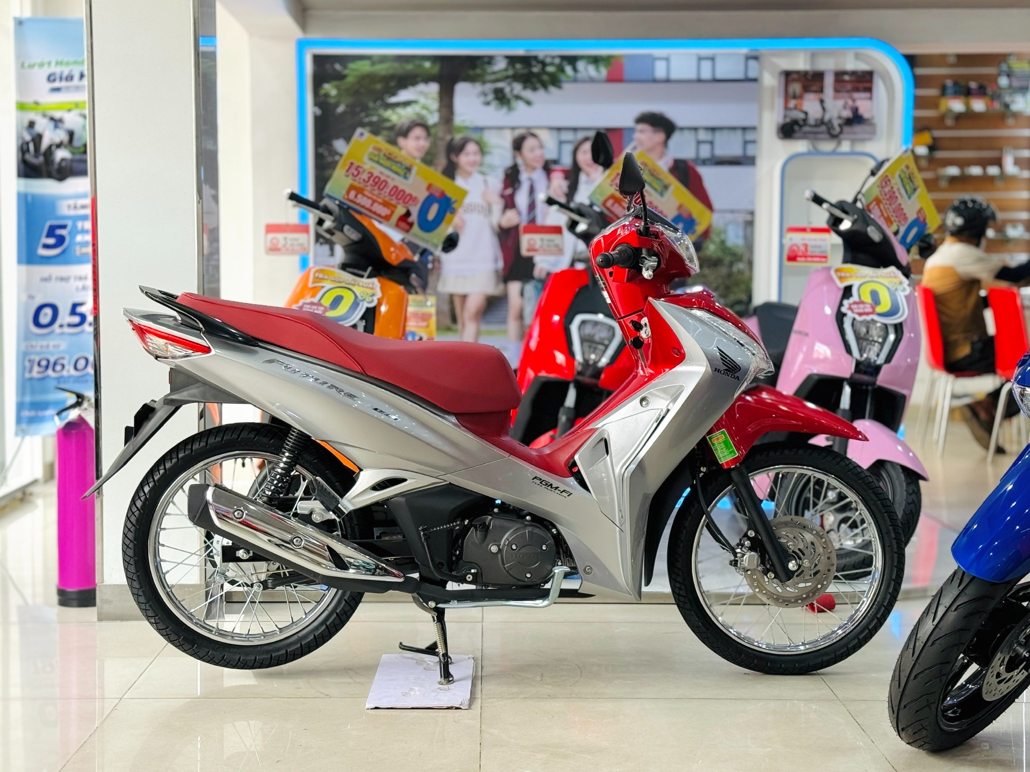 FUTURE ĐỎ BẠC