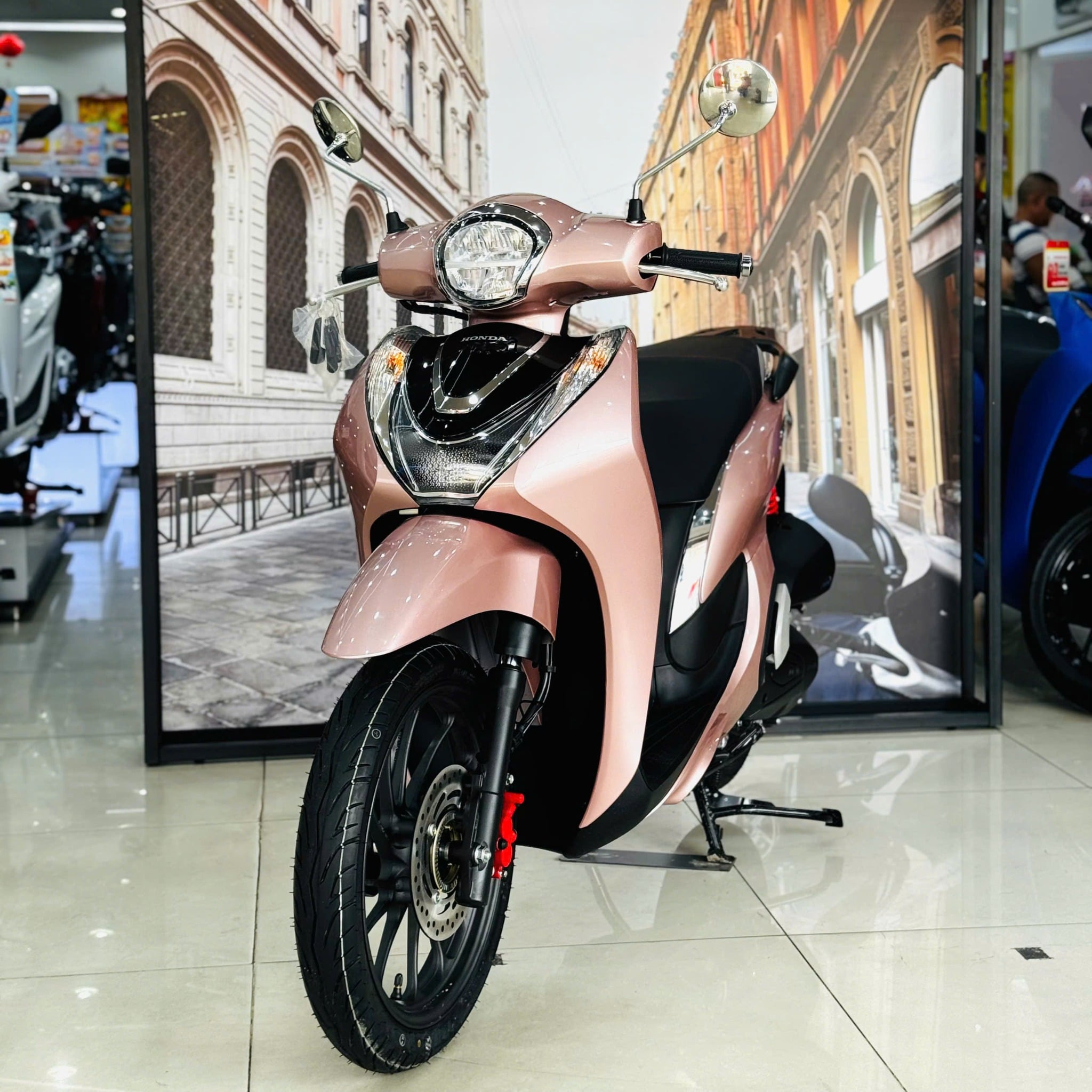 SH MODE NÂU VÀNG ĐỒNG