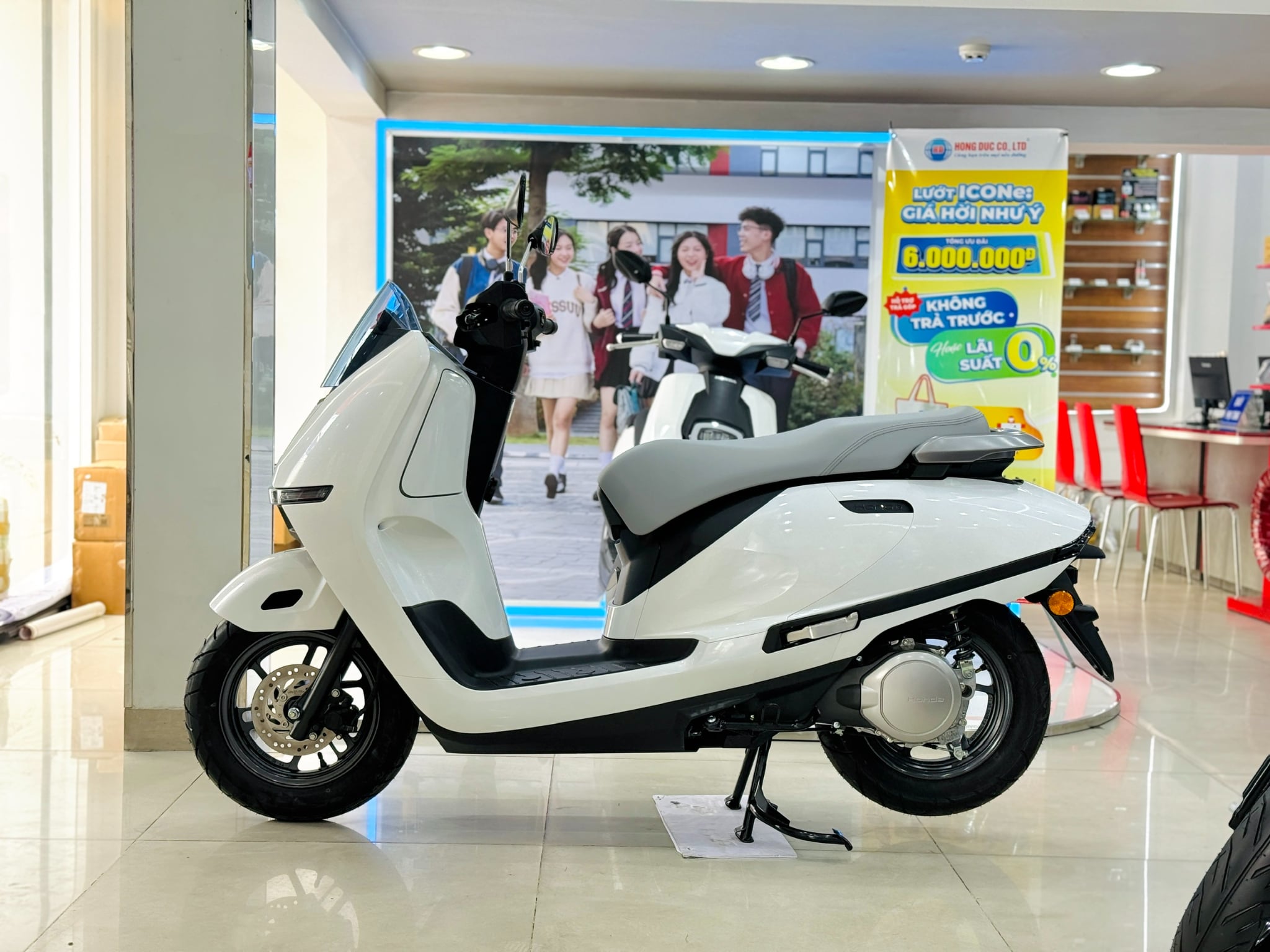 Honda UC3 Trắng