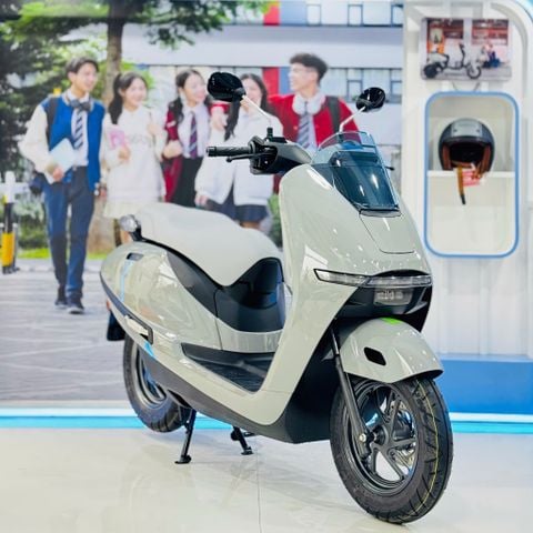 Honda UC3 Xám