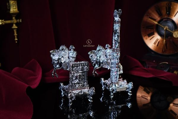  Bộ sưu tập Bút và Bật lửa bạc Hoàng đế Napoleon - Alexander McQueen 