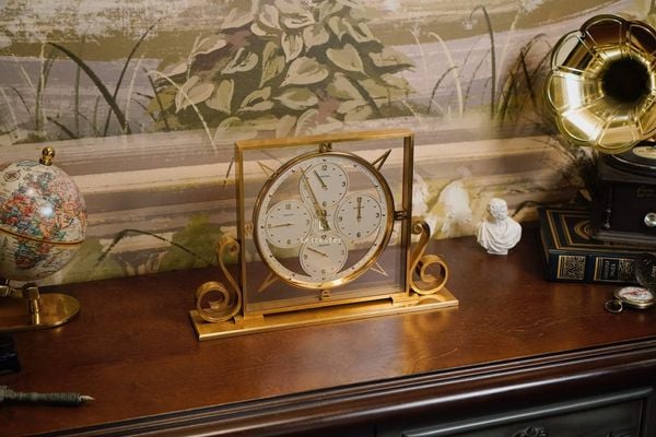  Remembrance Multi Dial Desk Clock 