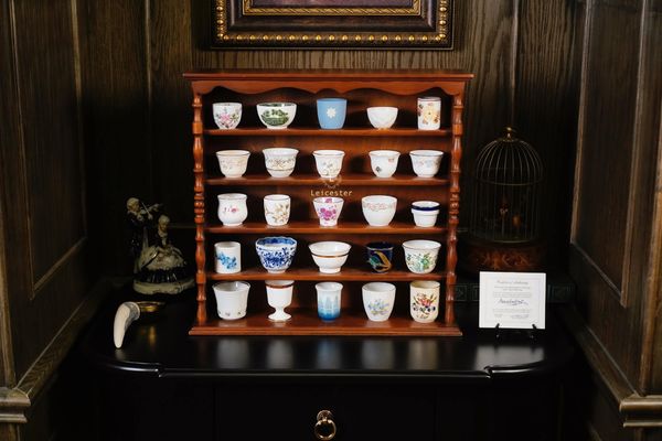  The great Porcelain Houses of Europe Sake Cup Collection 