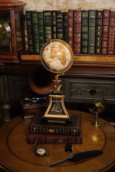  The Nautical Heritage Society Navigator’s Globe. 
