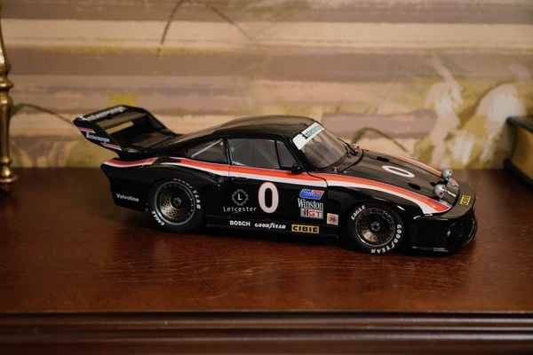  1979 Porsche 935 - TSM Model 1:18 