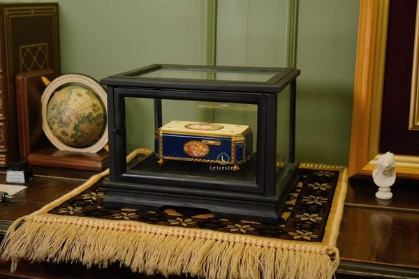  Reuge Music Singing Bird Box 