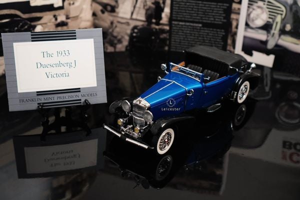  The 1933 Duesenberg J Victoria 