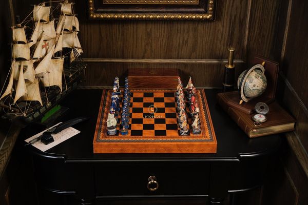  The Great Pirate Battle Chess Set 