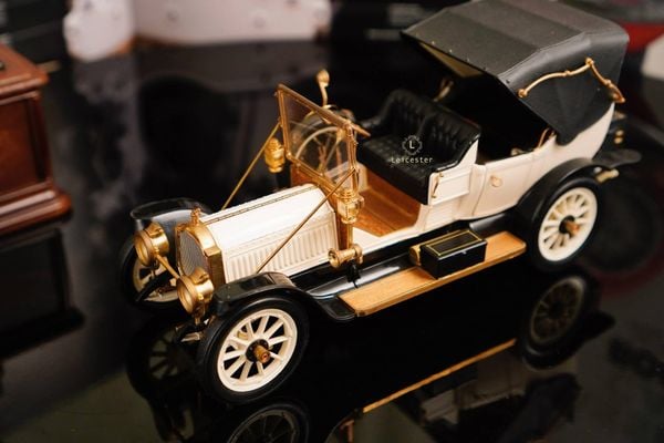  The 1912 Packard Victoria Model 1-48 