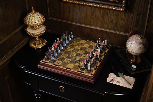  The Crusades Chess Set 