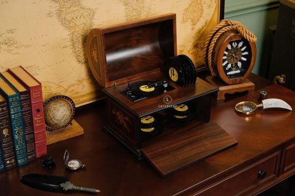  Thorens Music Box 