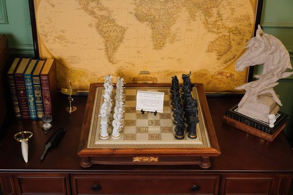 The Chess set of The Gods 