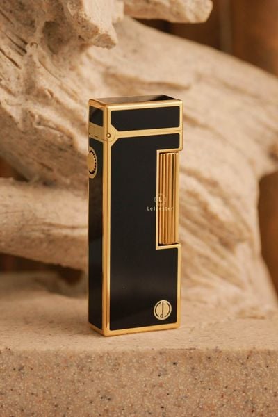  Bật lửa Dunhill sơn mài đen 