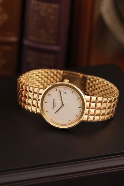  Patek Philippe Calatrava 3937/1 – 18K Yellow Gold 