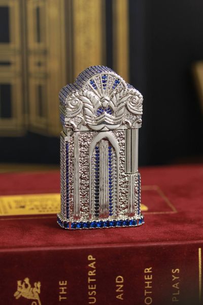 Bật lửa S.T. Dupont Ligne 1 Jewel Edition: The Cathedral Masterpiece 