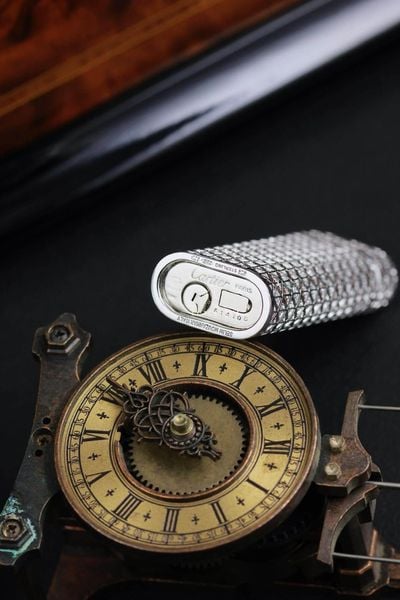  Bật lửa Cartier by Selim Mouzannar 