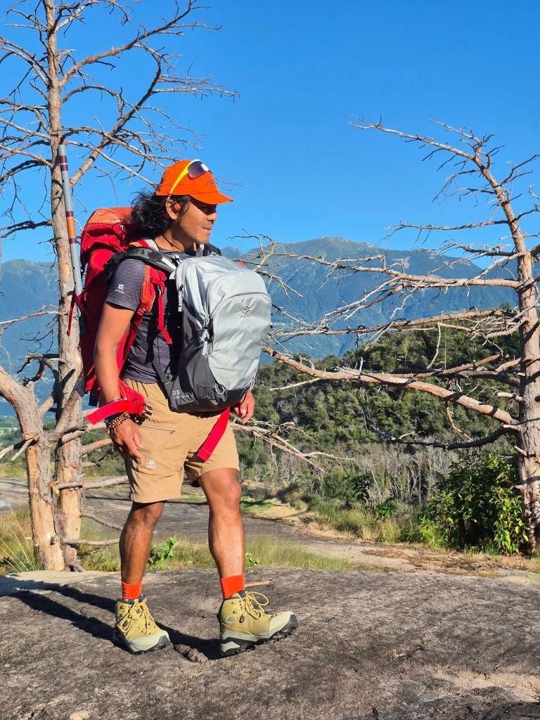 Mũ Trail Running Caps-FUGA Orange – Thoáng mát, ổn định cho mọi cung đường