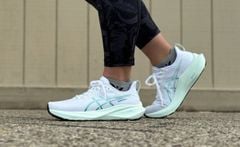 Giày chạy bộ nữ Asics GT-2000 13