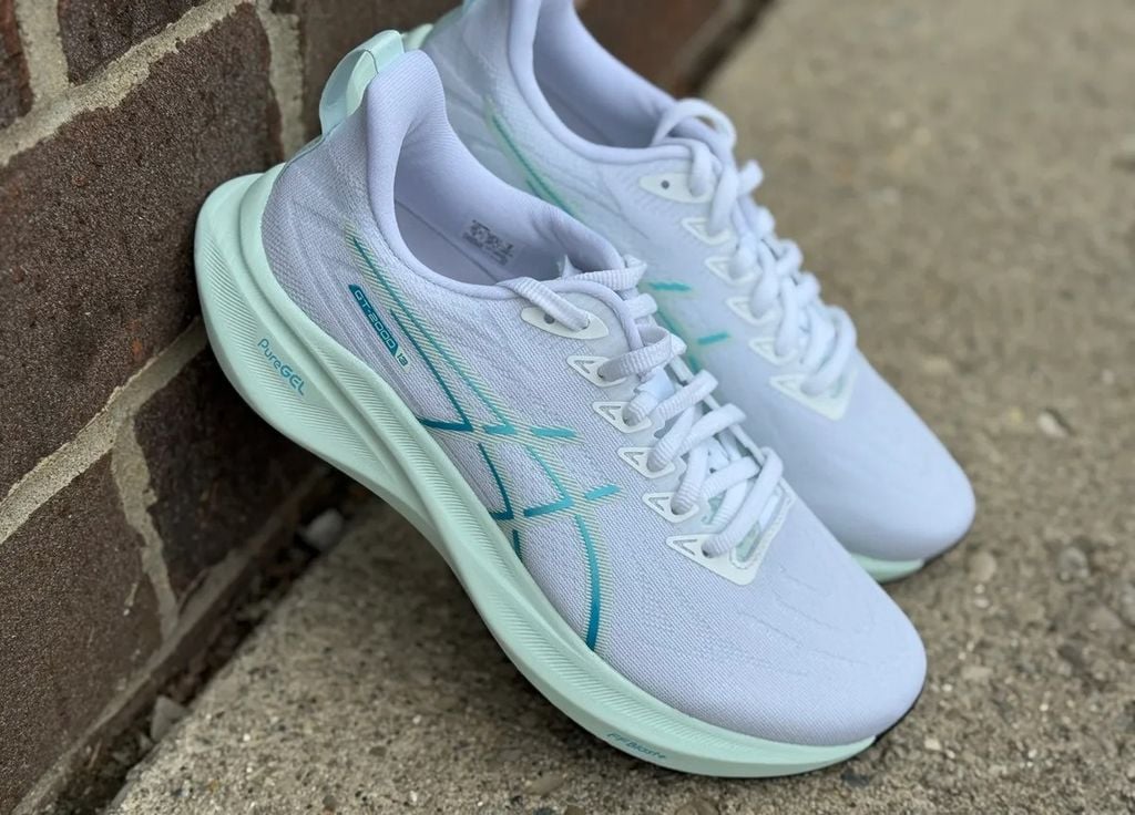 Giày chạy bộ nữ Asics GT-2000 13