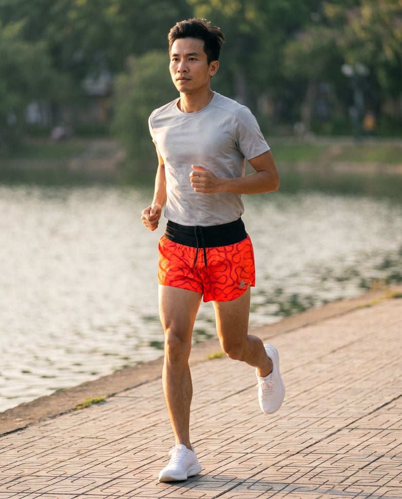 Quần chạy bộ 2 lớp Run For Happiness