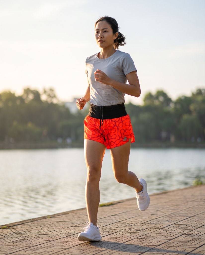 Quần chạy bộ 2 lớp Run For Happiness