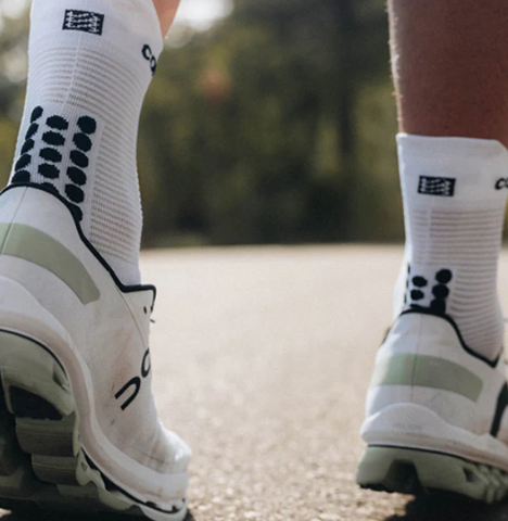 Tất Chạy Bộ Compressport Pro Racing Socks v4.0 Run High