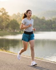 Quần chạy bộ 2 lớp Run For Happiness