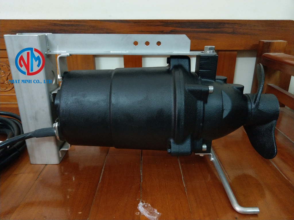 Máy khuấy chìm Tsurumi MR21NF400