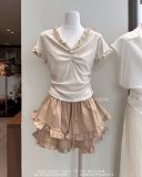  Áo thun chấm bi cổ bèo nhún ngực 1069 