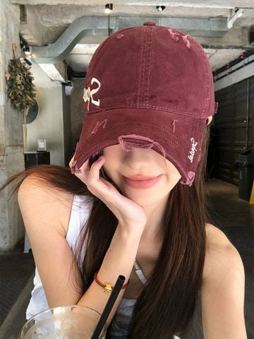  Nón kết rách thêu chữ Special 