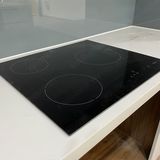  Bếp từ 3 vùng nấu Electrolux E6203IOK 