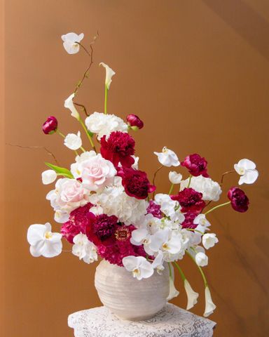  The Dynasty Vase 