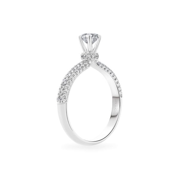 Nhẫn đính hôn vàng trắng 14K gắn kim cương DOJI AFRE000016F2HA1