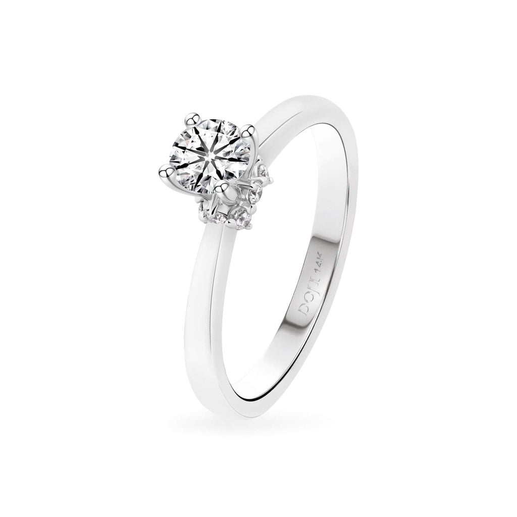 Nhẫn đính hôn vàng trắng 14K gắn kim cương DOJI AFRE000106F2HA1 