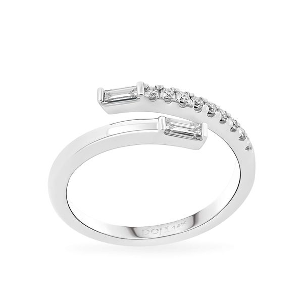 Nhẫn vàng trắng 14K gắn kim cương DOJI AFRR700128F2DA1