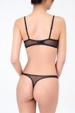  Quần lót Elle lọt khe 