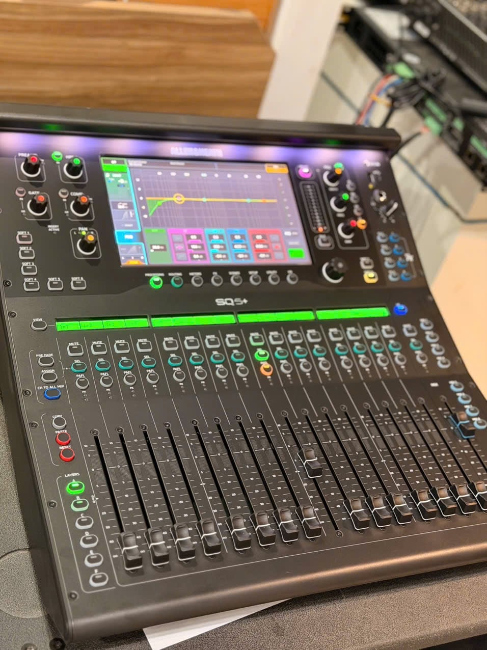 Bàn Mixer Allen & Heath SQ5+