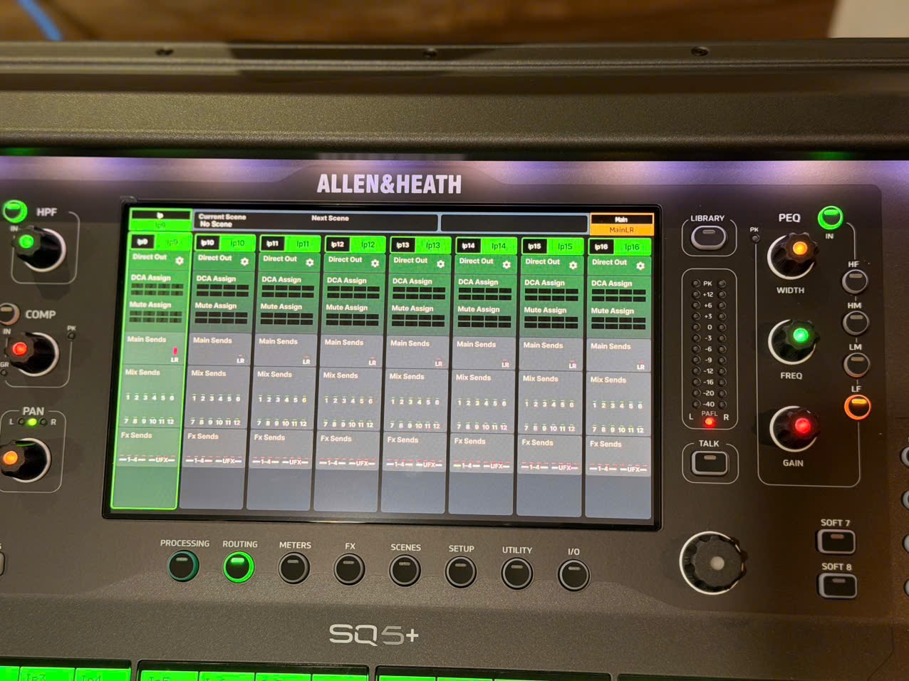 Bàn Mixer Allen & Heath SQ5+
