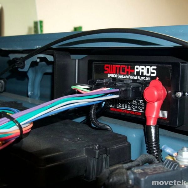 Bộ phân phối nguồn 12V DC Switch Pros SP9100 125A 8 cổng