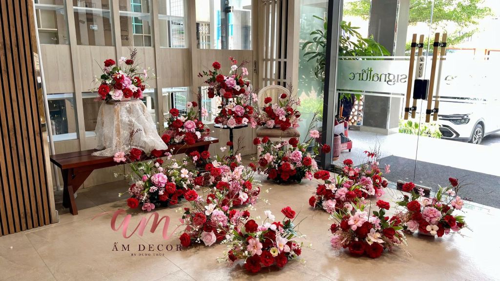 HOA TRANG TRÍ ĐỂ BÀN TIỆC ĐÁM CƯỚI