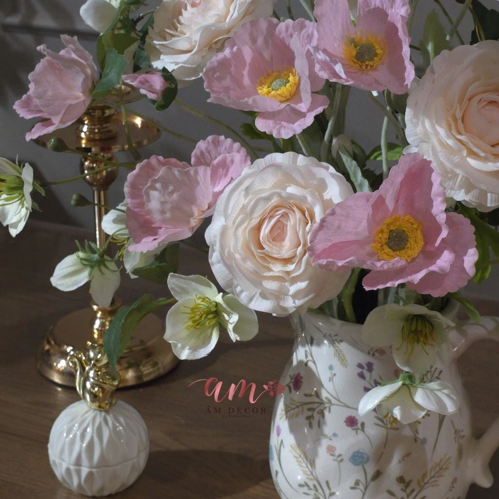 BÌNH HOA A RANUNCULUS PALE